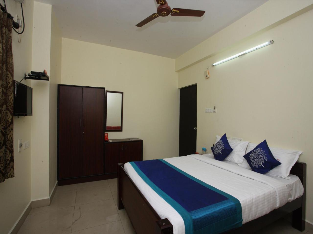 Oyo 10465 Koyambedu Chennai Hotel Exterior photo